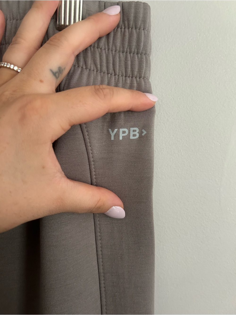 Abercrombie and Fitch YPB neoKNIT Joggers - Picture 6 of 7